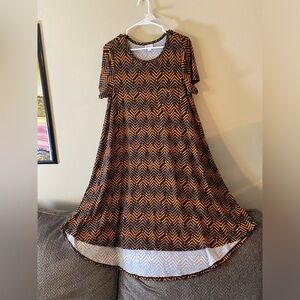 Black and Orange Chevron Pattern LuLaRoe Carly Dress Sz S